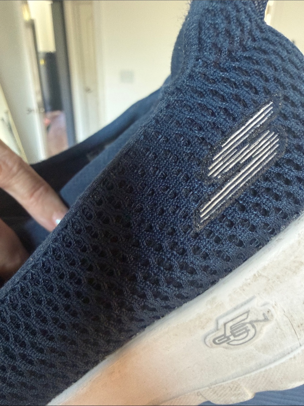 Women’s Skechers Size 8 COMFY GOWALK Slip-On Mesh Casual Shoe in Navy MAX - Picture 4 of 4